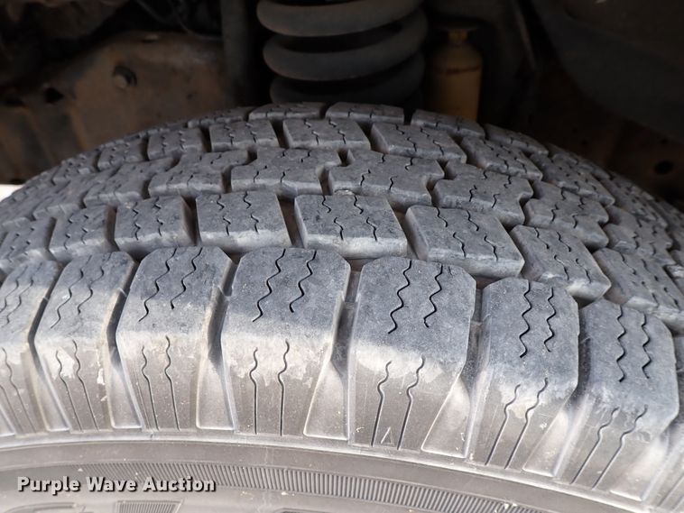 image for item IN9675 1998 Ford E450 Econoline  party bus