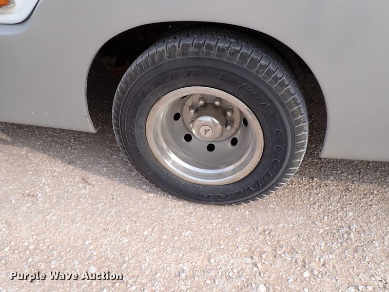 image for item IN9675 1998 Ford E450 Econoline  party bus