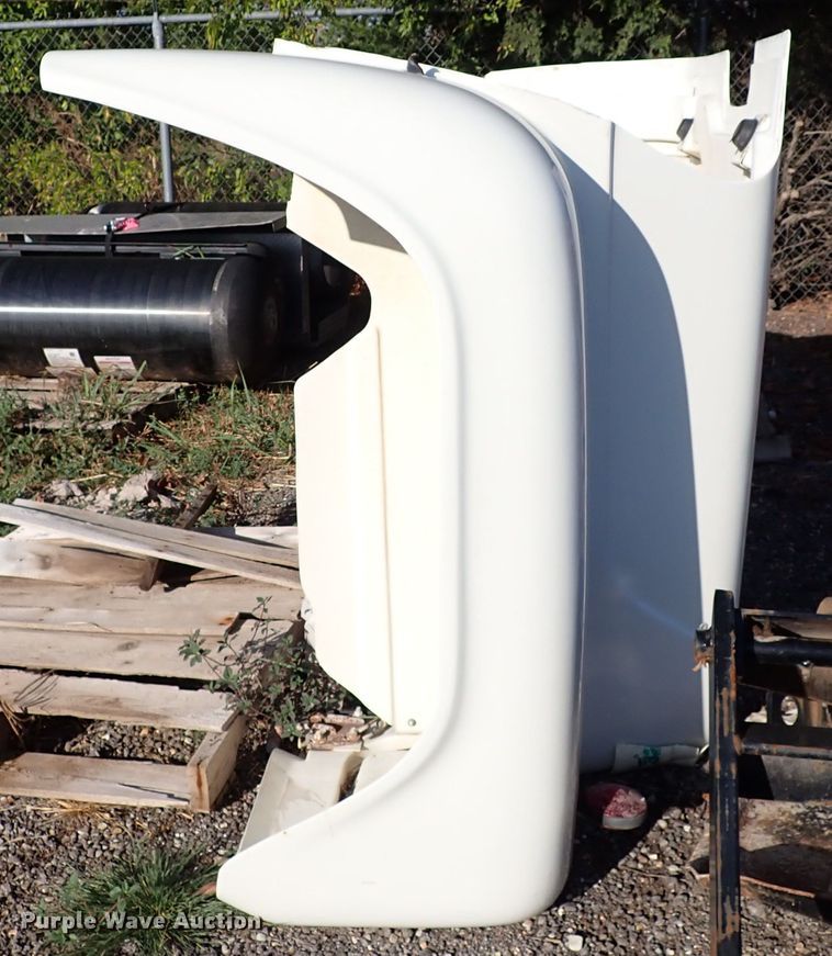 image for item IN9746 Mack R semi truck hood