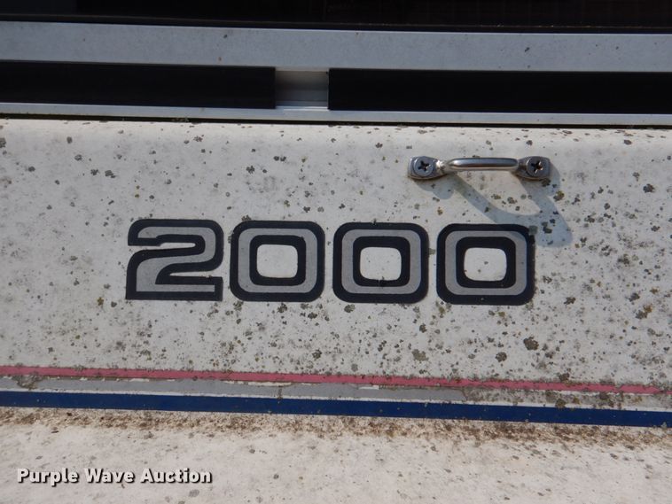 image for item IR9041 1990 Renken 2000  boat