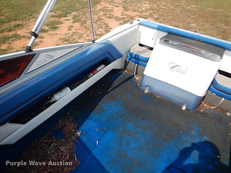 image for item IR9041 1990 Renken 2000  boat