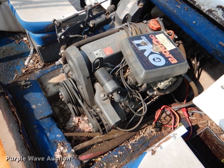 image for item IR9041 1990 Renken 2000  boat