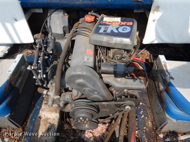 image for item IR9041 1990 Renken 2000  boat