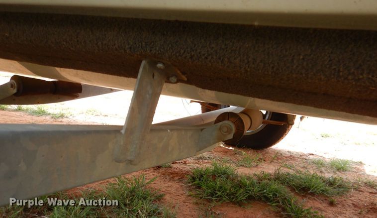 image for item IR9041 1990 Renken 2000  boat