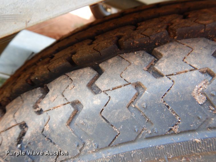 image for item IR9041 1990 Renken 2000  boat