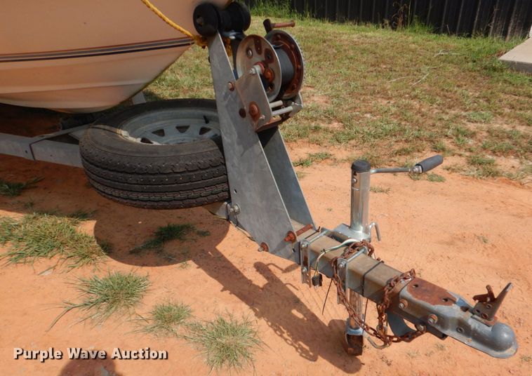 image for item IR9041 1990 Renken 2000  boat