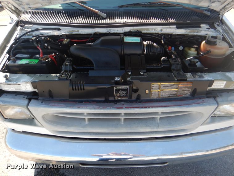 image for item IR9189 1997 Ford Econoline E350  shuttle bus