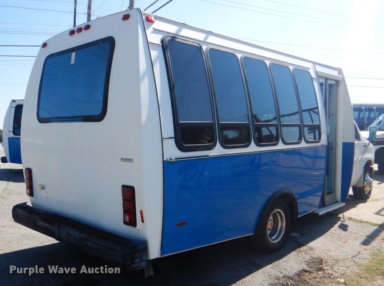 image for item IR9195 1996 Ford Econoline E350  shuttle bus