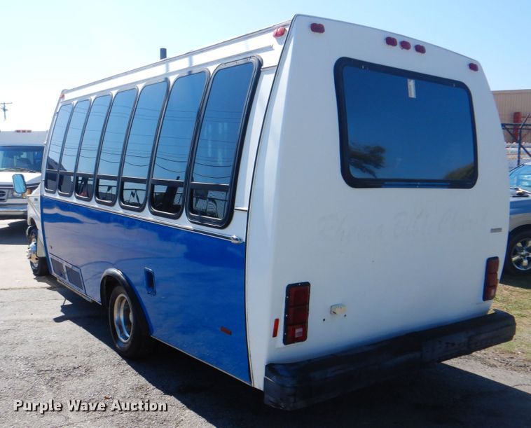 image for item IR9195 1996 Ford Econoline E350  shuttle bus