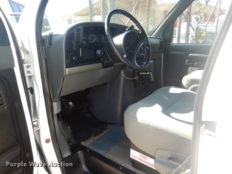 image for item IR9195 1996 Ford Econoline E350  shuttle bus