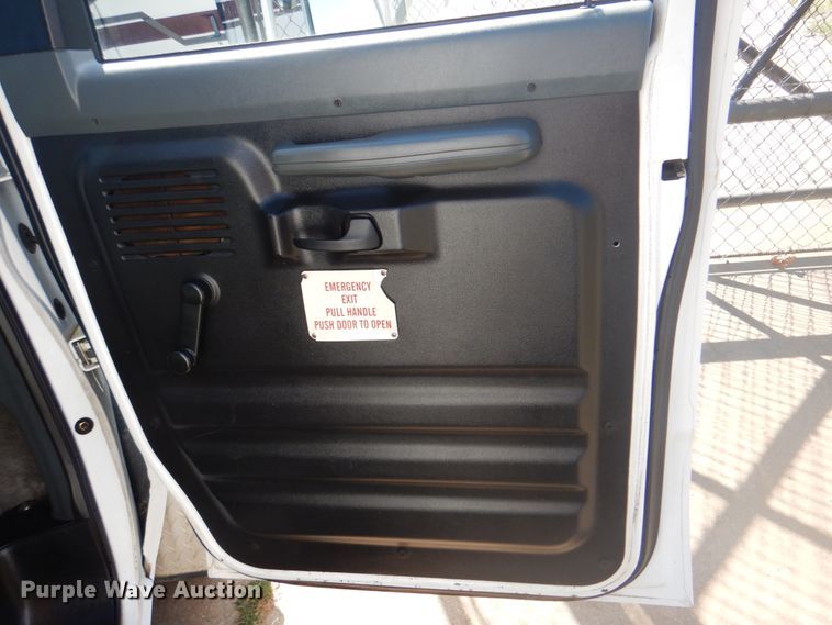 image for item IR9195 1996 Ford Econoline E350  shuttle bus