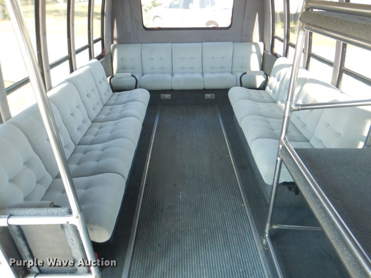 image for item IR9195 1996 Ford Econoline E350  shuttle bus