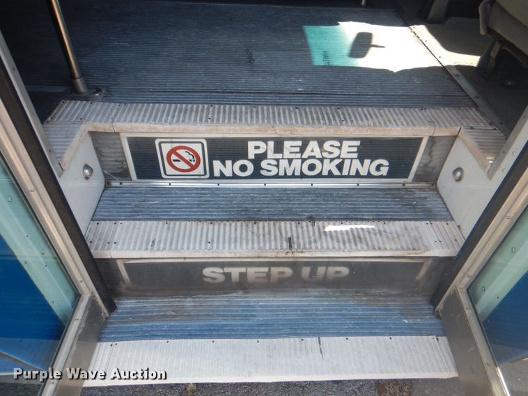 image for item IR9195 1996 Ford Econoline E350  shuttle bus