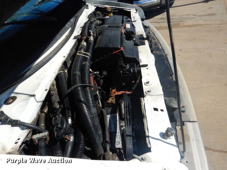 image for item IR9195 1996 Ford Econoline E350  shuttle bus