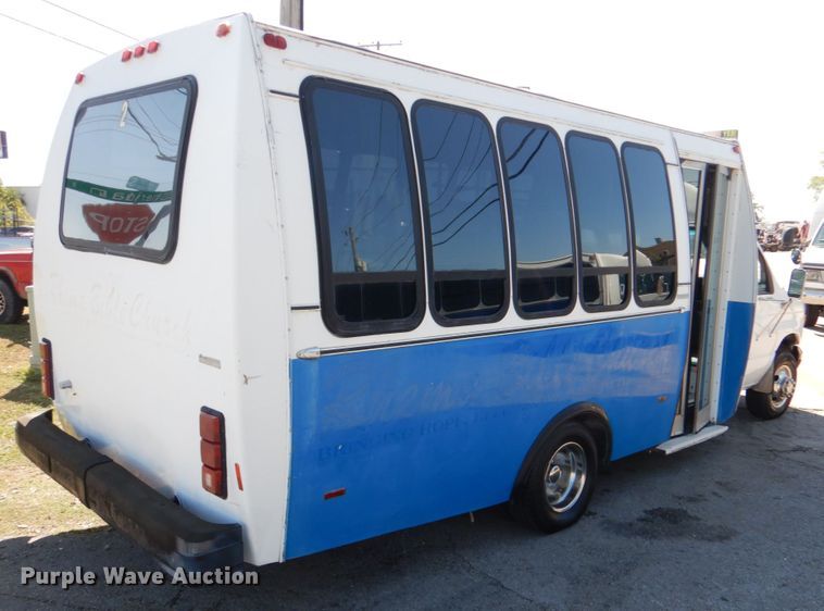 image for item IR9196 1996 Ford Econoline E350  shuttle bus