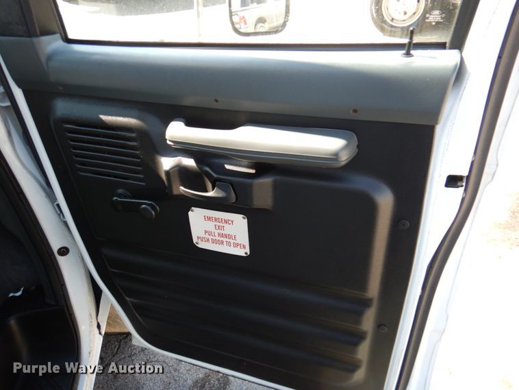 image for item IR9196 1996 Ford Econoline E350  shuttle bus