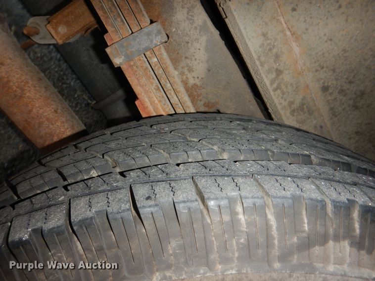 image for item IR9196 1996 Ford Econoline E350  shuttle bus