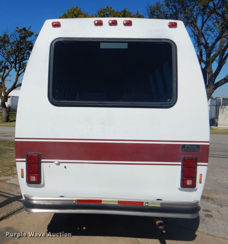 image for item IR9200 1998 Ford Econoline E350  shuttle bus