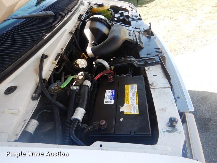 image for item IR9200 1998 Ford Econoline E350  shuttle bus