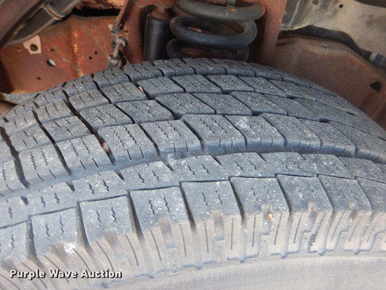 image for item IR9200 1998 Ford Econoline E350  shuttle bus