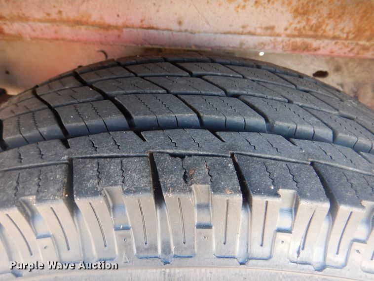 image for item IR9200 1998 Ford Econoline E350  shuttle bus