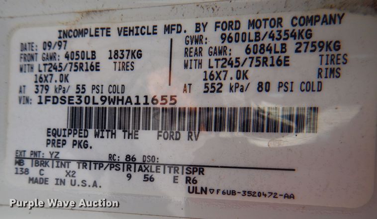 image for item IR9200 1998 Ford Econoline E350  shuttle bus