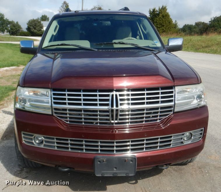 image for item JG9033 2011 Lincoln Navigator  SUV