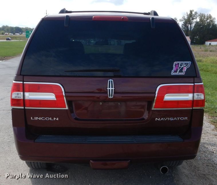 image for item JG9033 2011 Lincoln Navigator  SUV