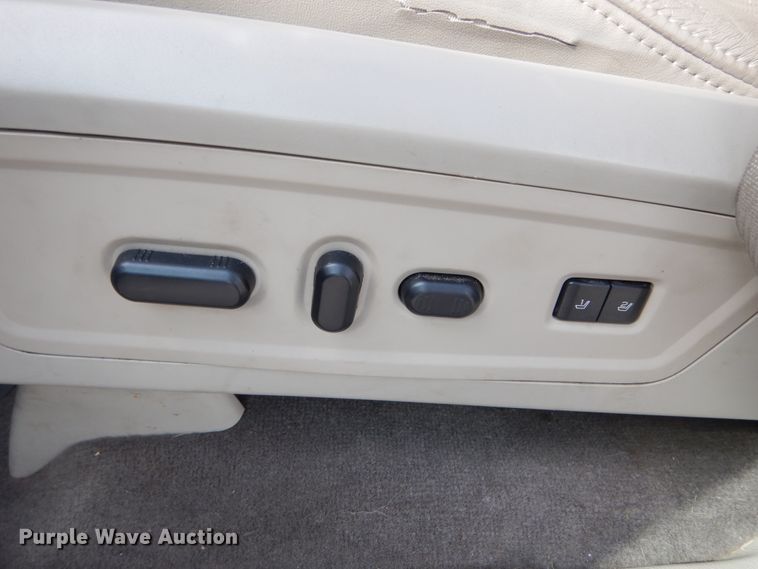 image for item JG9033 2011 Lincoln Navigator  SUV