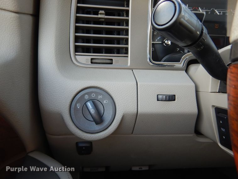 image for item JG9033 2011 Lincoln Navigator  SUV