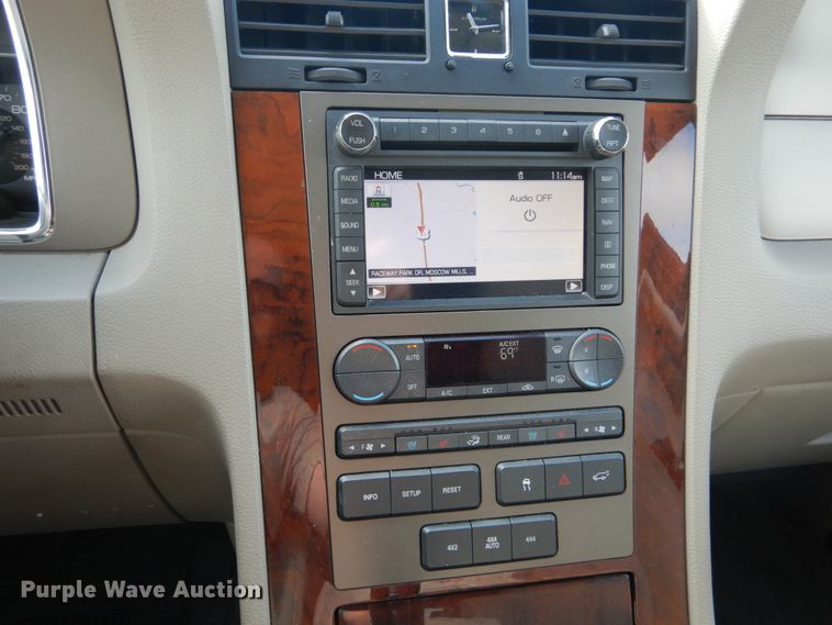 image for item JG9033 2011 Lincoln Navigator  SUV