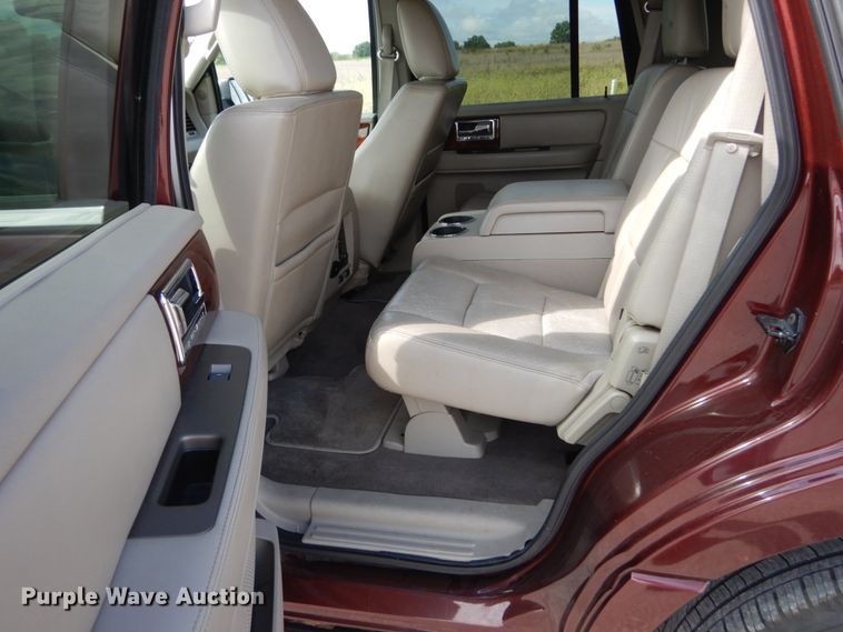 image for item JG9033 2011 Lincoln Navigator  SUV