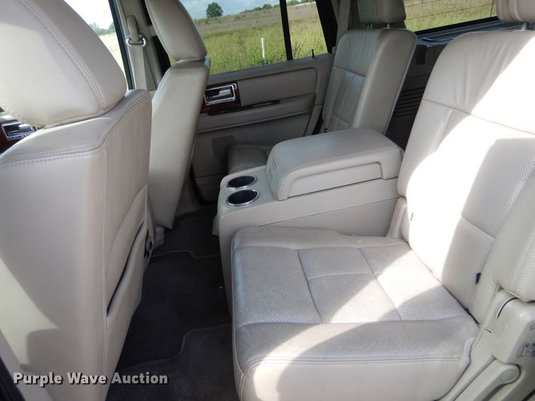 image for item JG9033 2011 Lincoln Navigator  SUV