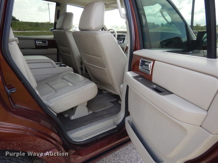 image for item JG9033 2011 Lincoln Navigator  SUV