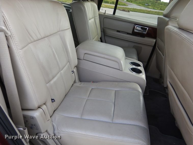 image for item JG9033 2011 Lincoln Navigator  SUV