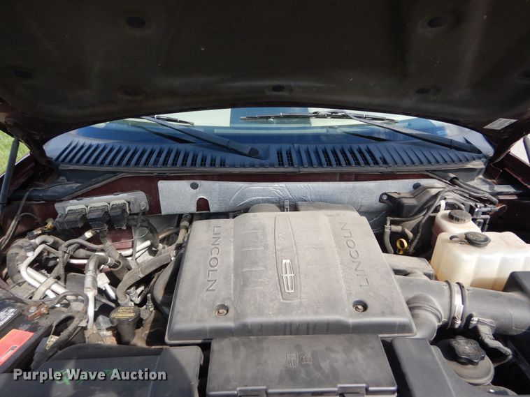 image for item JG9033 2011 Lincoln Navigator  SUV