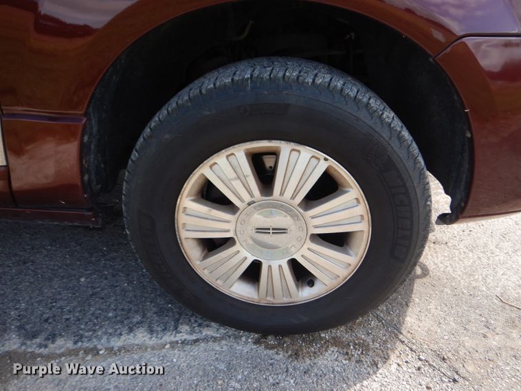 image for item JG9033 2011 Lincoln Navigator  SUV