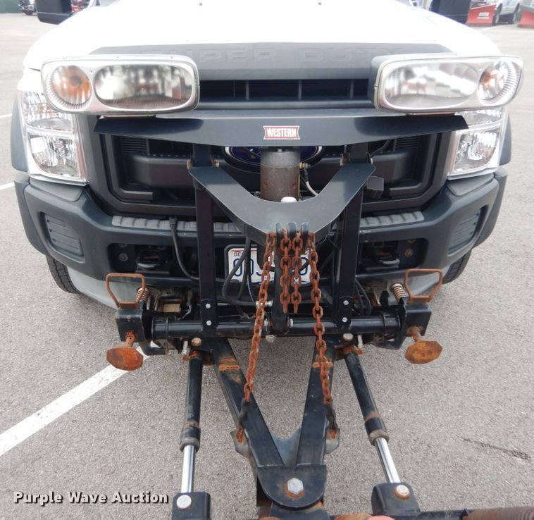 image for item JG9038 2012 Ford F450 Super Duty XL  truck cab and chassis