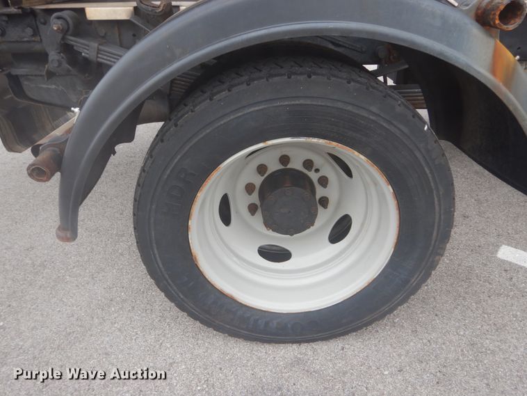 image for item JG9038 2012 Ford F450 Super Duty XL  truck cab and chassis