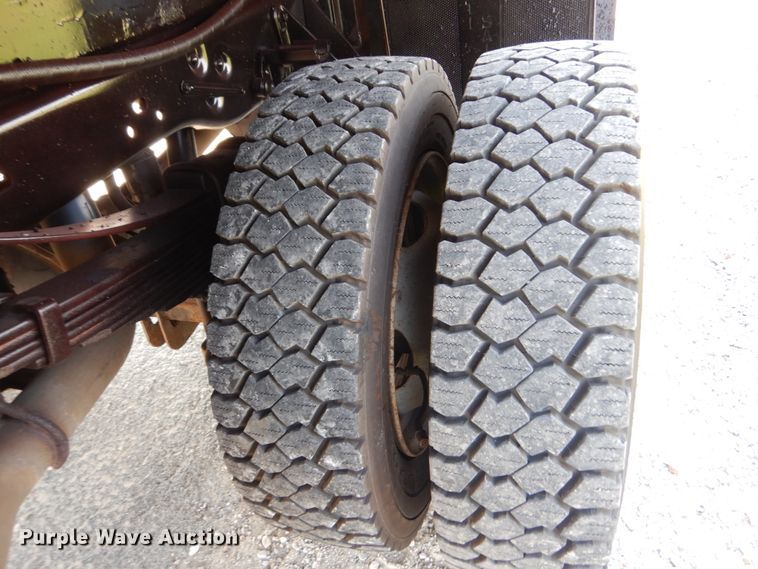 image for item JG9060 2011 Ford F450 Super Duty XL  dump truck