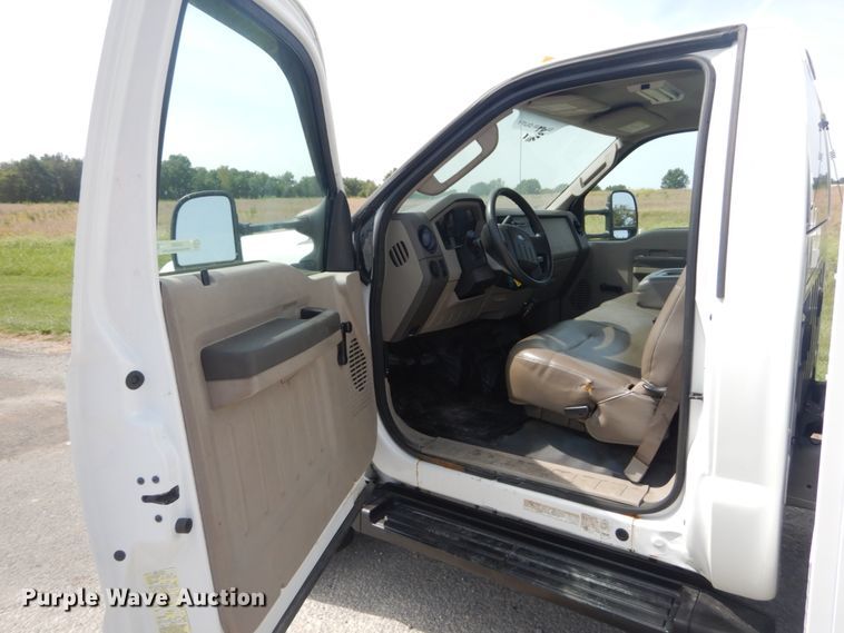 image for item JG9086 2008 Ford F450 Super Duty XL  utility / service truck