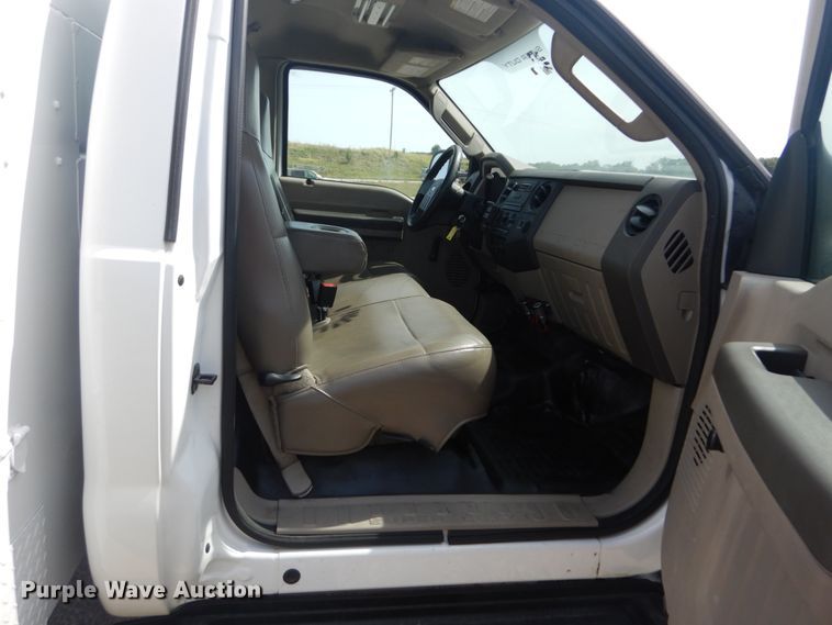 image for item JG9086 2008 Ford F450 Super Duty XL  utility / service truck