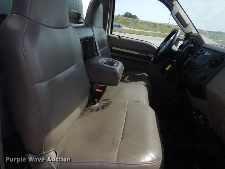 image for item JG9086 2008 Ford F450 Super Duty XL  utility / service truck