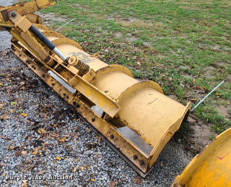 image for item JG9284 11'W snow plow