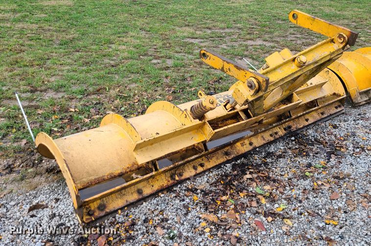 image for item JG9284 11'W snow plow