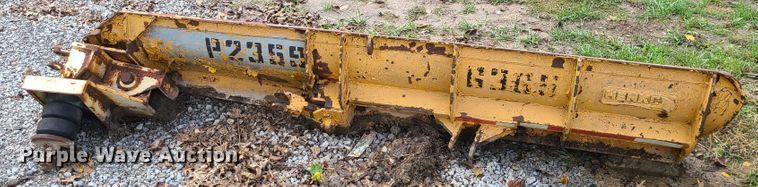 image for item JG9285 8'W wing plow