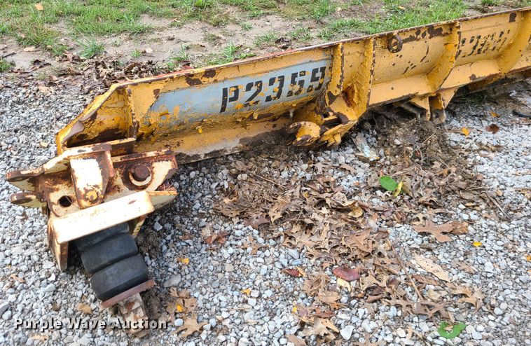 image for item JG9285 8'W wing plow