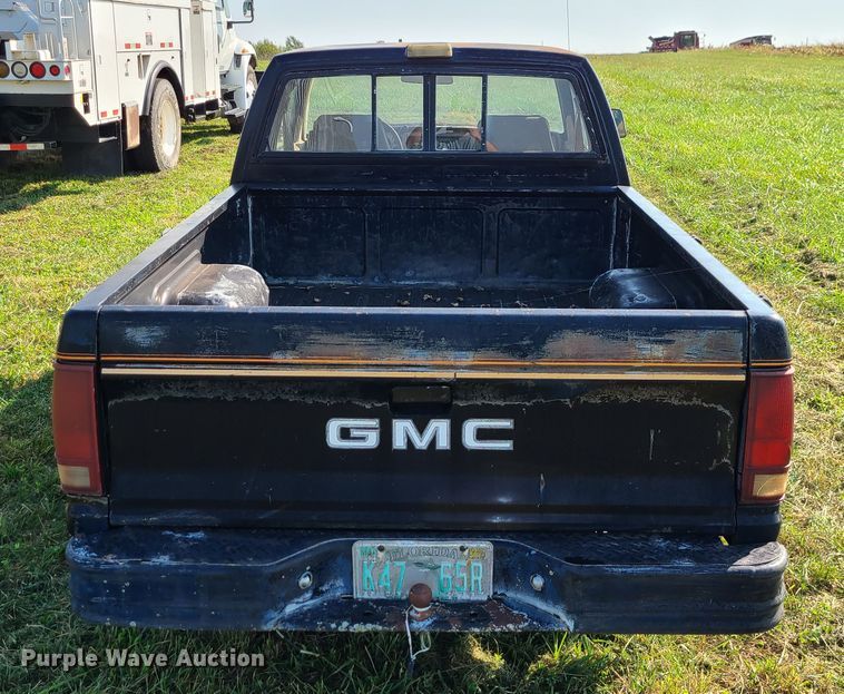 image for item JG9326 1983 GMC S15  pickup truck