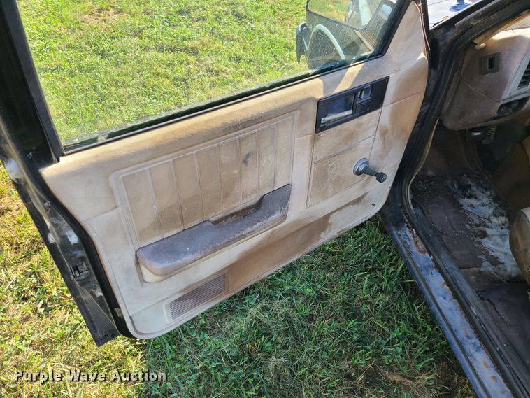 image for item JG9326 1983 GMC S15  pickup truck