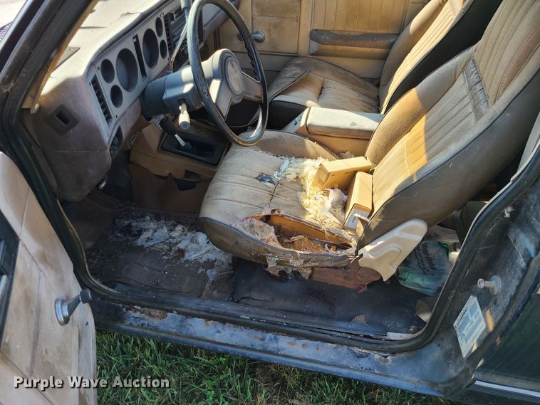 image for item JG9326 1983 GMC S15  pickup truck